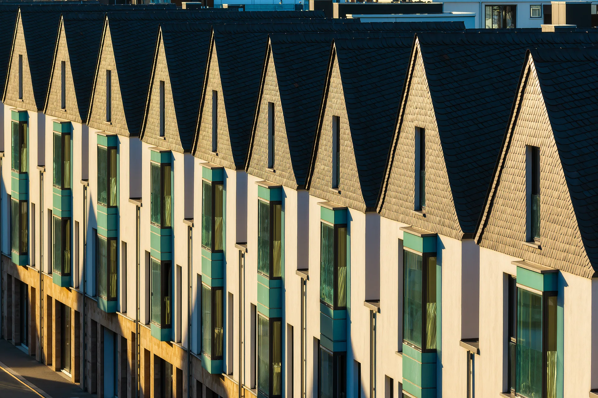 Immobilien am Rhein: Wohnen in den begehrtesten Wasserlagen Kölns